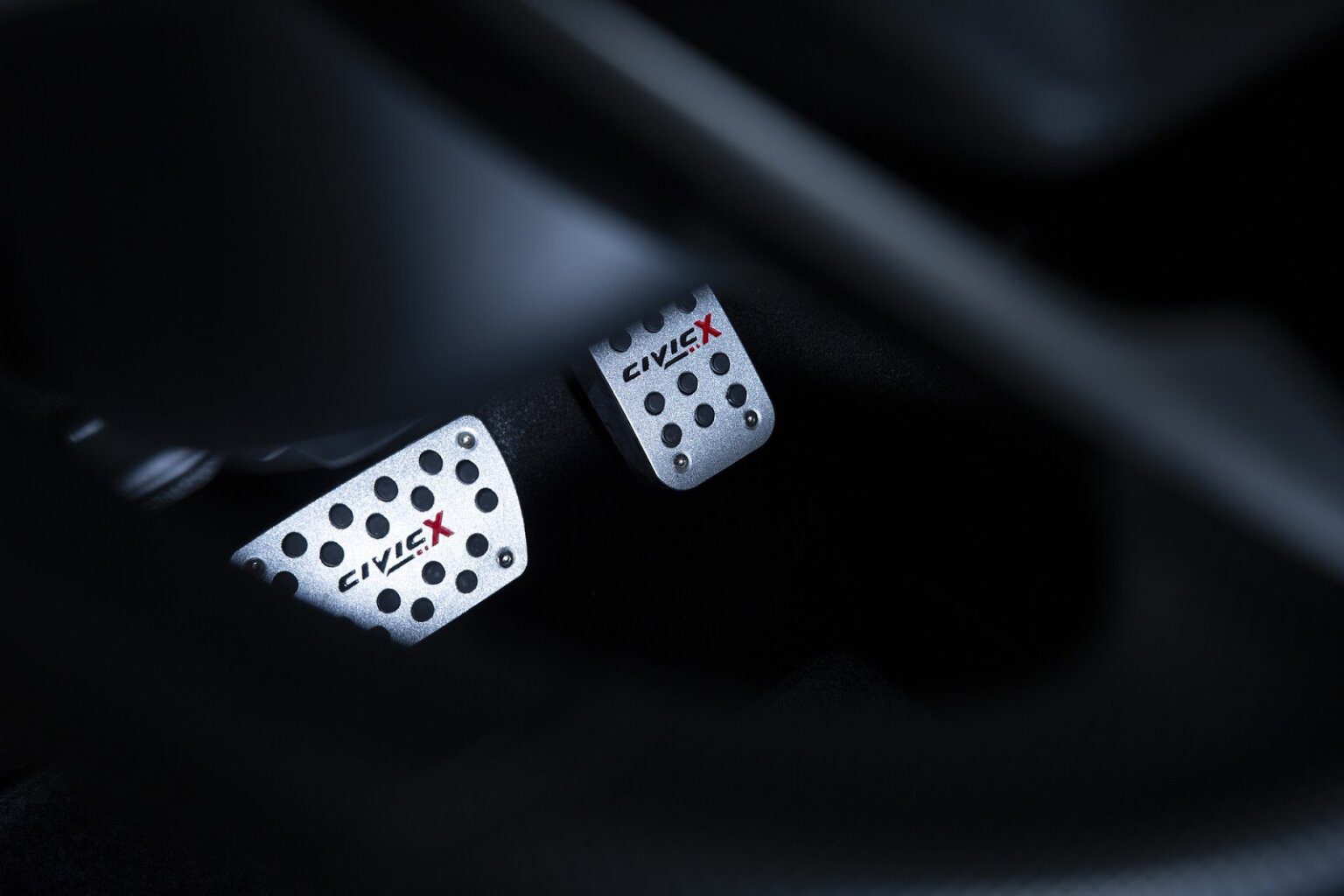 Luz do ABS acesa? Saiba o que é e como resolver!